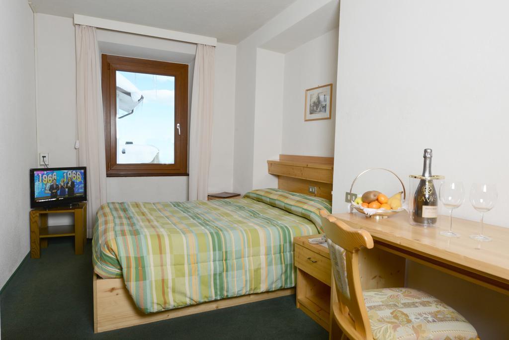 Savoia Hotel Passo del Tonale Oda fotoğraf